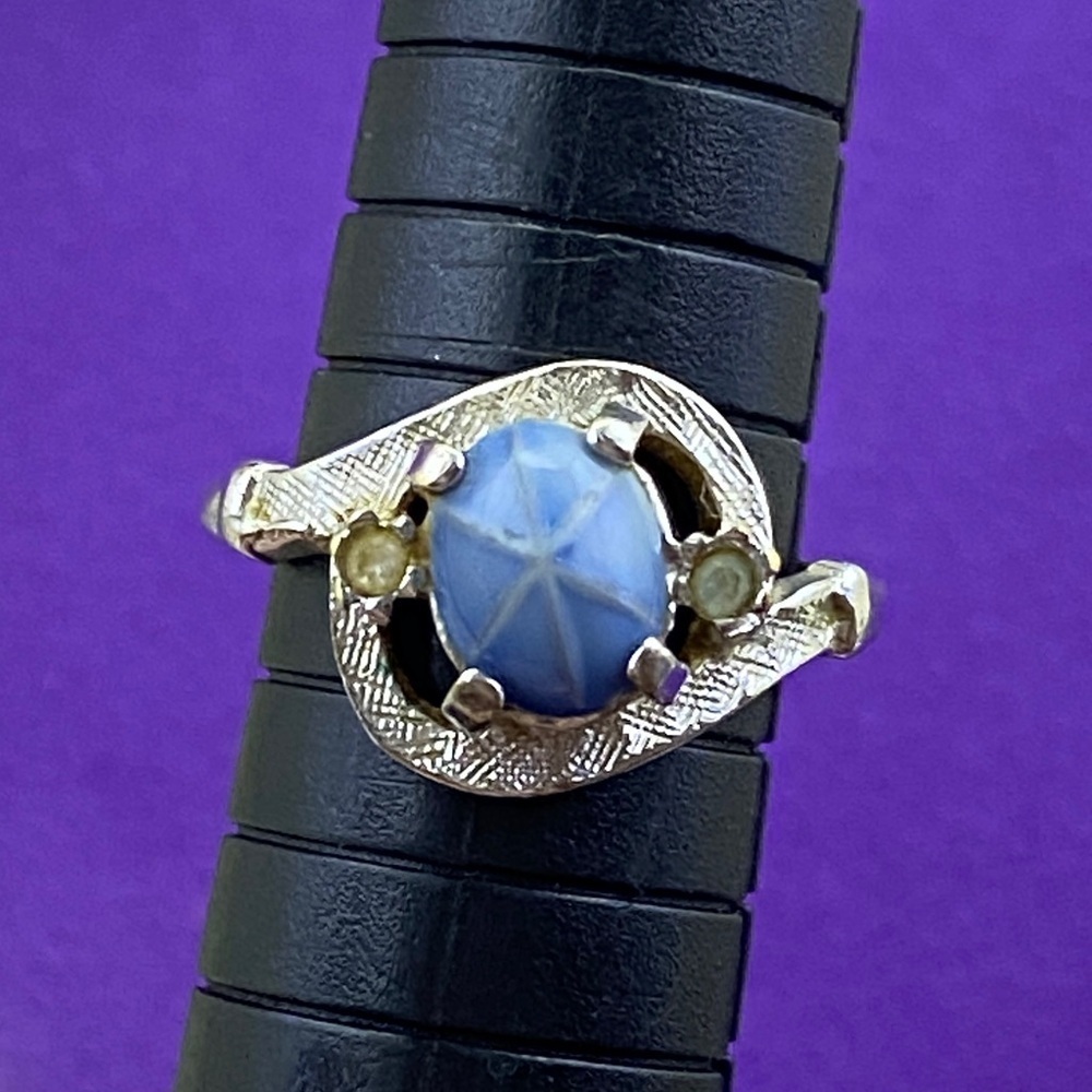 💛 Elegant 14k HGE Blue Faux Star Sapphire Ring - Picture 6 of 6